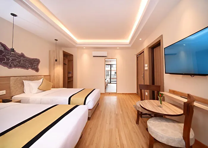 Temple Hotel 3*